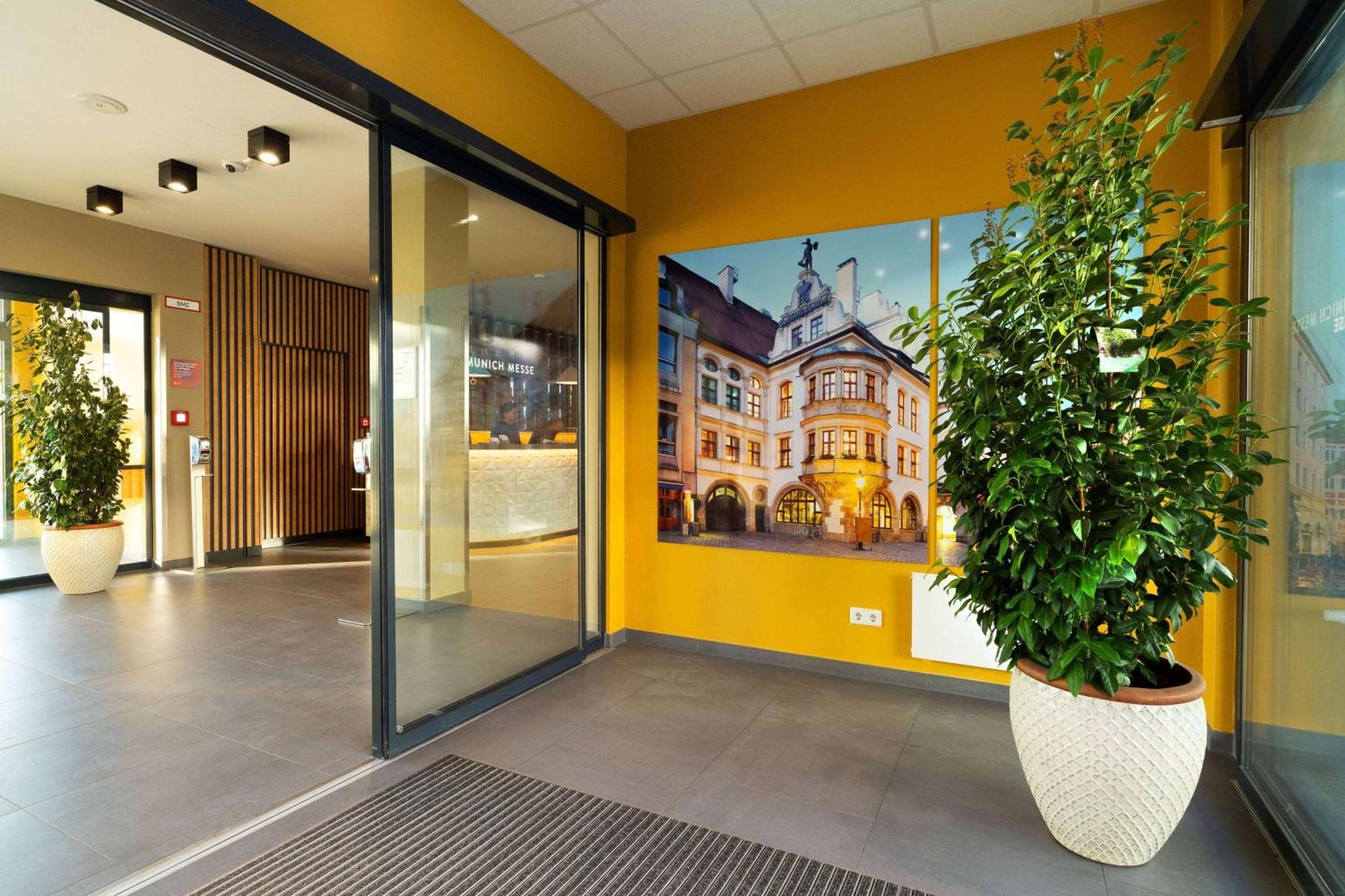 Ramada Encore By Wyndham Munich Messe Екстер'єр фото
