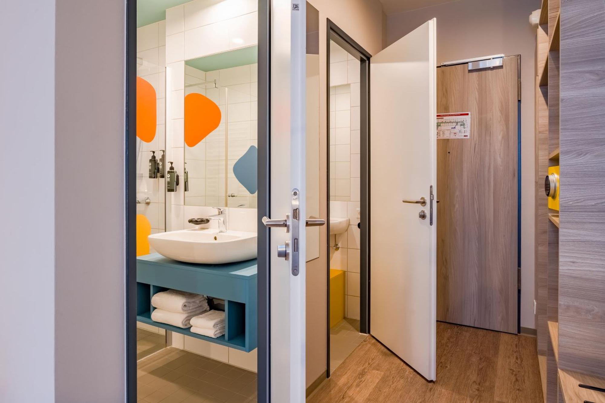 Ramada Encore By Wyndham Munich Messe Екстер'єр фото