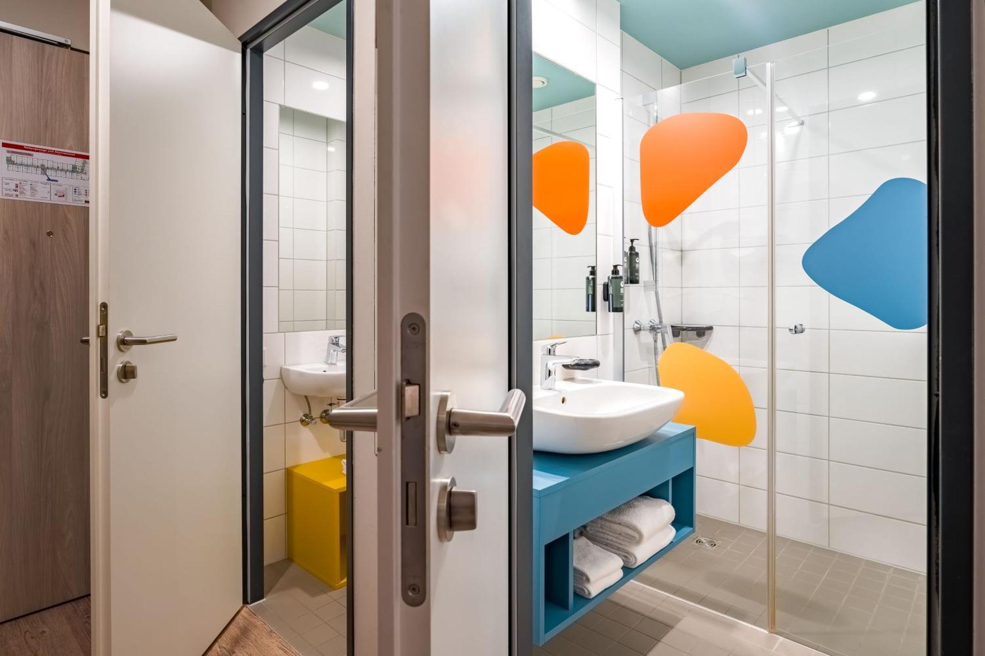 Ramada Encore By Wyndham Munich Messe Екстер'єр фото