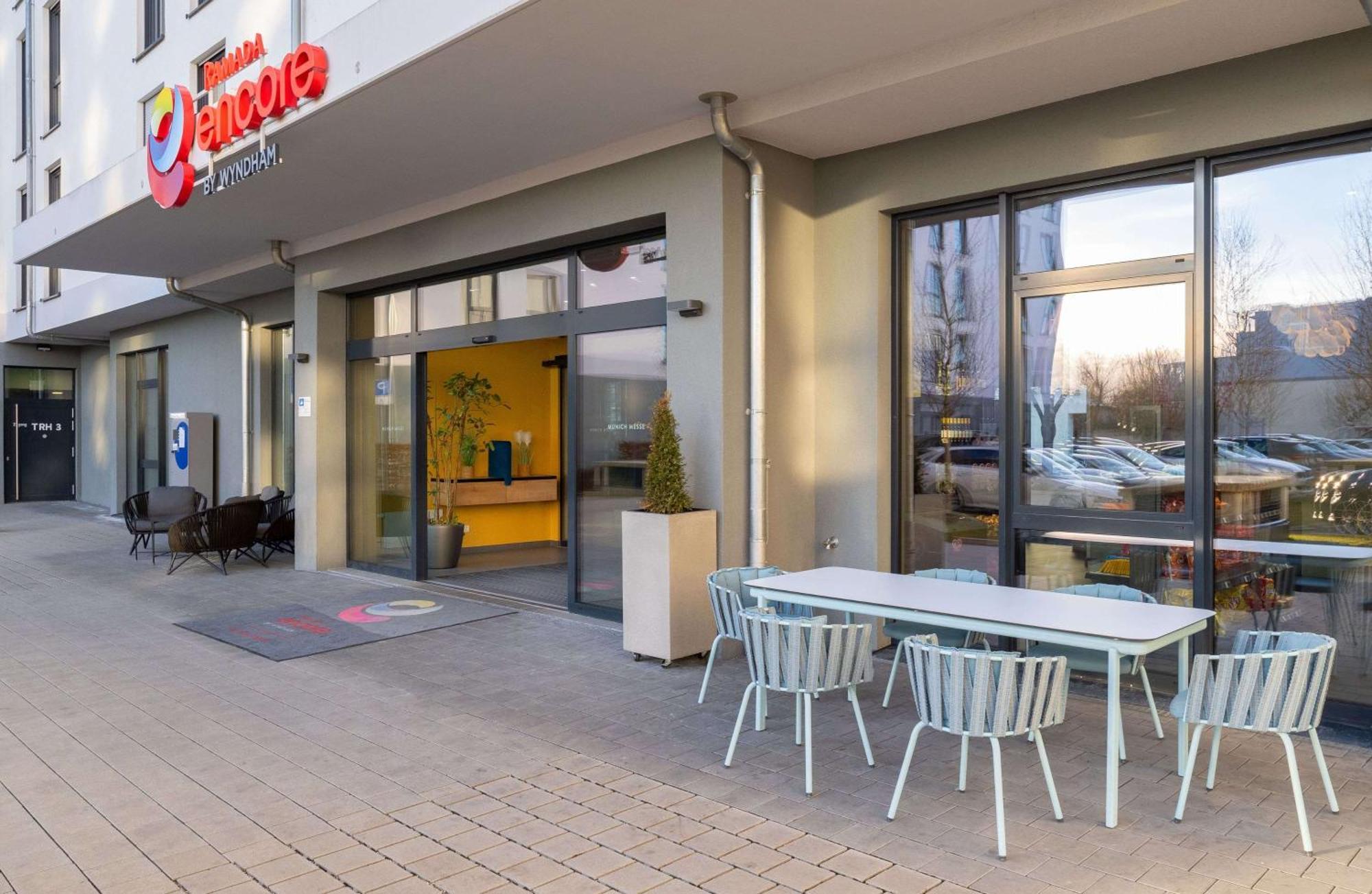 Ramada Encore By Wyndham Munich Messe Екстер'єр фото