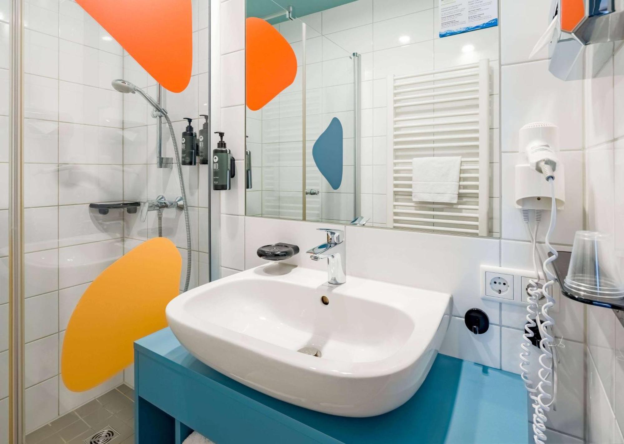 Ramada Encore By Wyndham Munich Messe Екстер'єр фото
