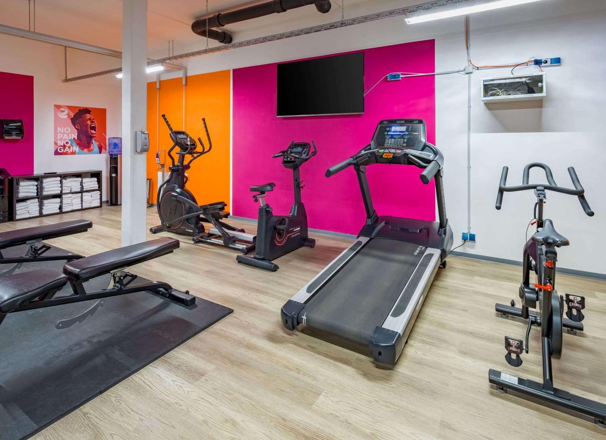Ramada Encore By Wyndham Munich Messe Екстер'єр фото