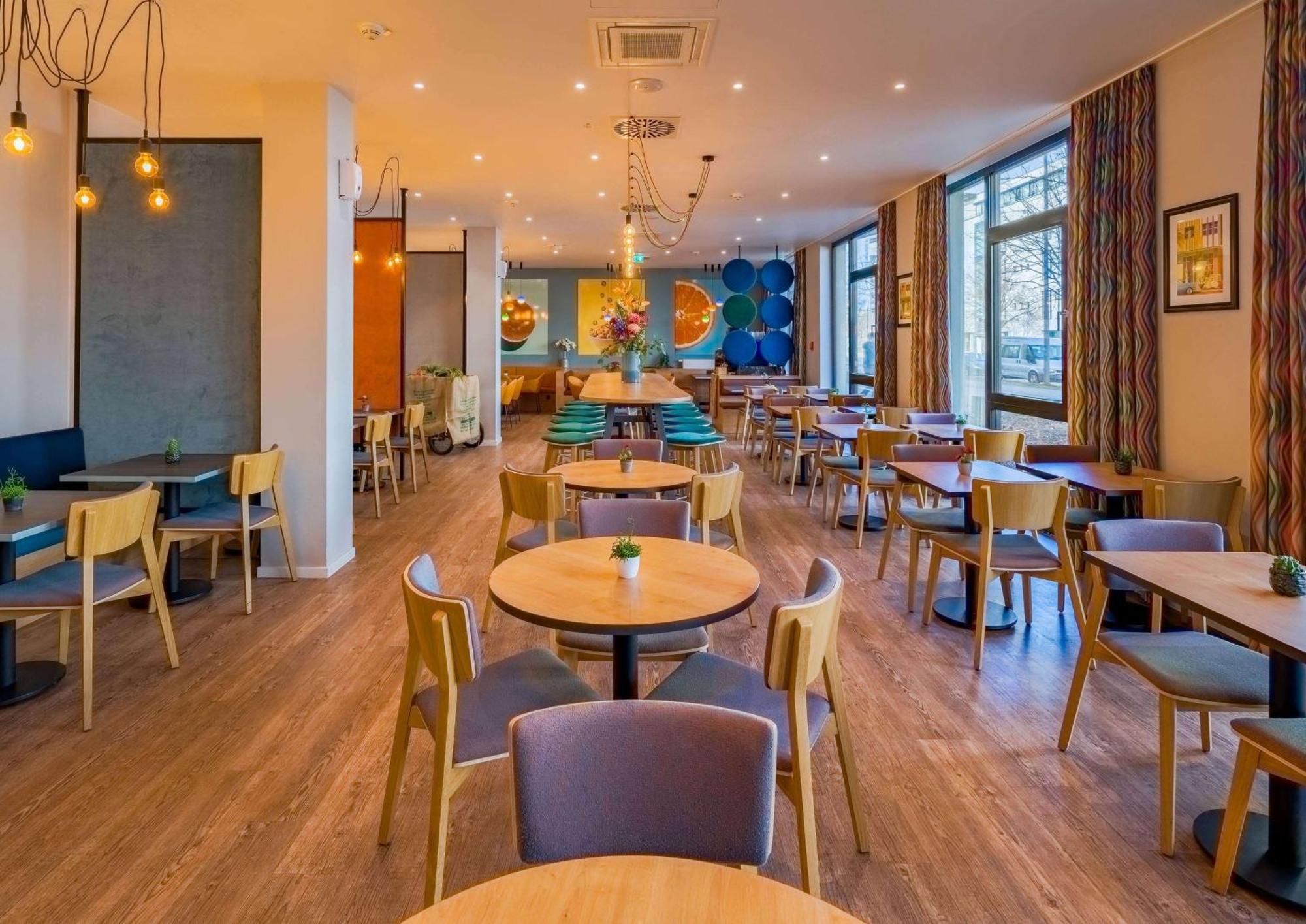 Ramada Encore By Wyndham Munich Messe Екстер'єр фото